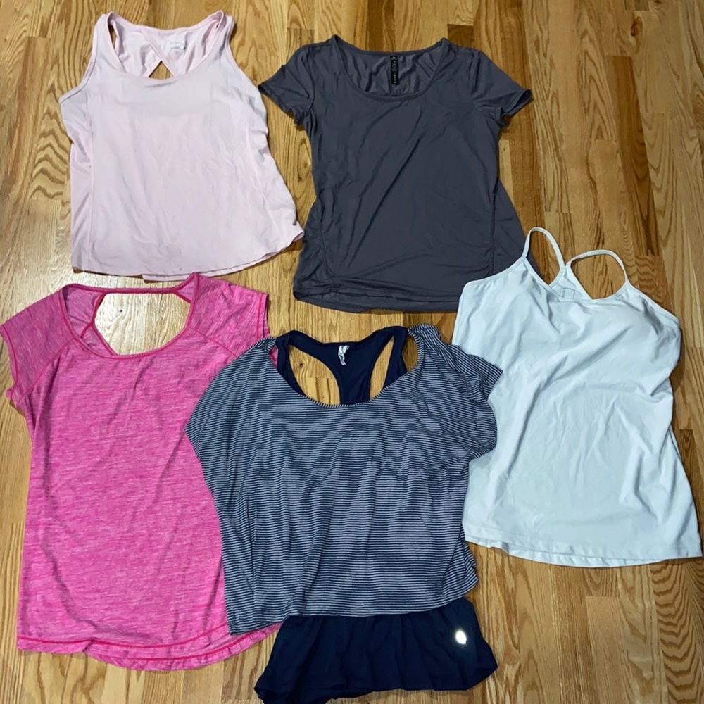 Women’s athletic tops